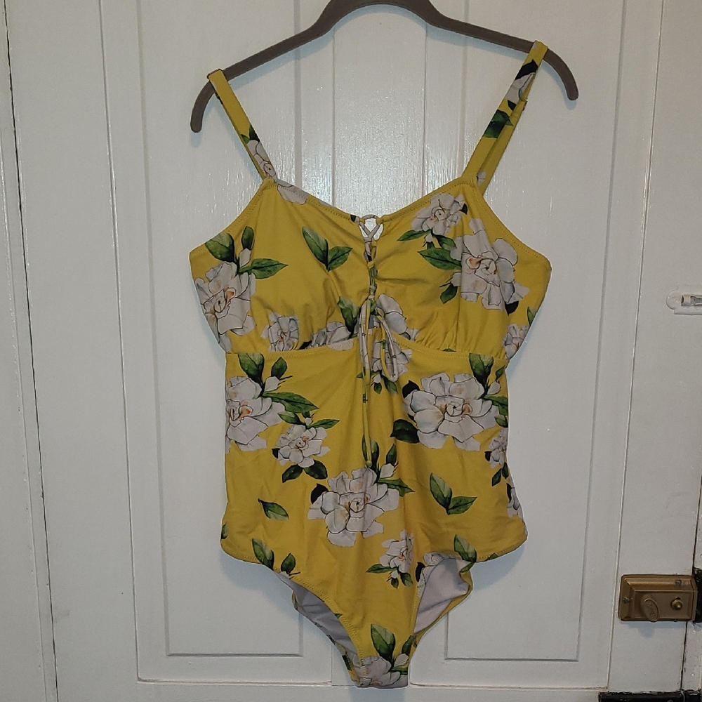 CupShe Yellow Floral One-Piece Swimsuit with White Gardenia Print